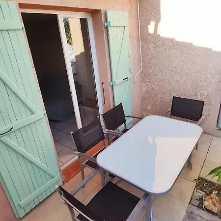 Gite Les Palmiers بيت للعطل روكبرون-سور-أرجينس
